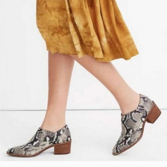 NWOT Madewell Sonia Snakeprint Leather Chelsea Booties Size 9 - Picture 14 of 14